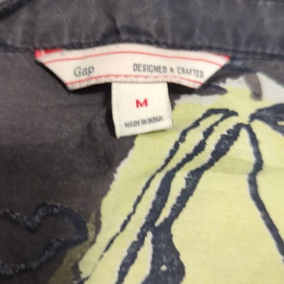 Women's Gap gray blouse with yellow floral print size medium - Picture 2 of 4